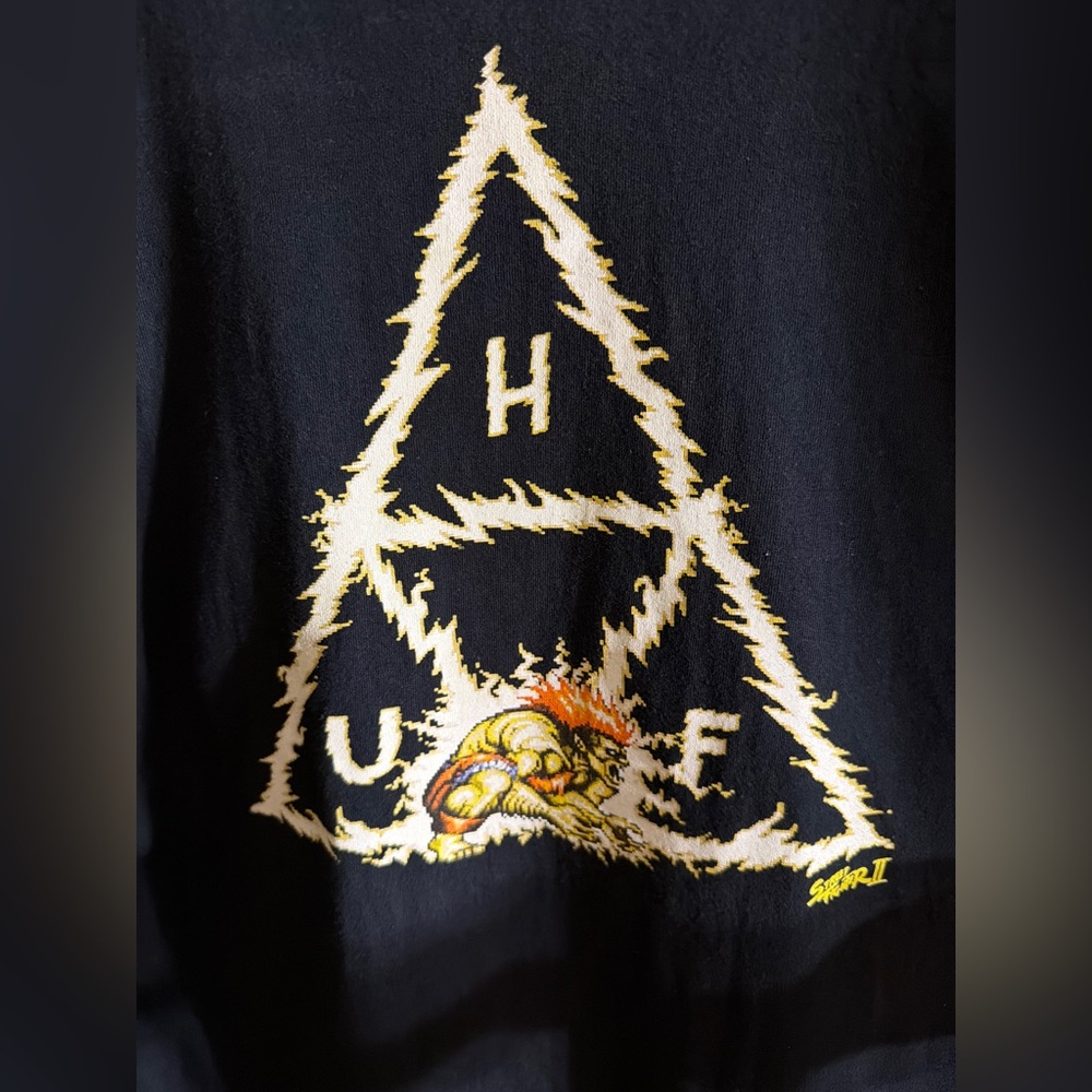 HUF Black Crewneck Tee with Subtle Logo Tag- Street Fighter Blanka - Picture 3 of 5